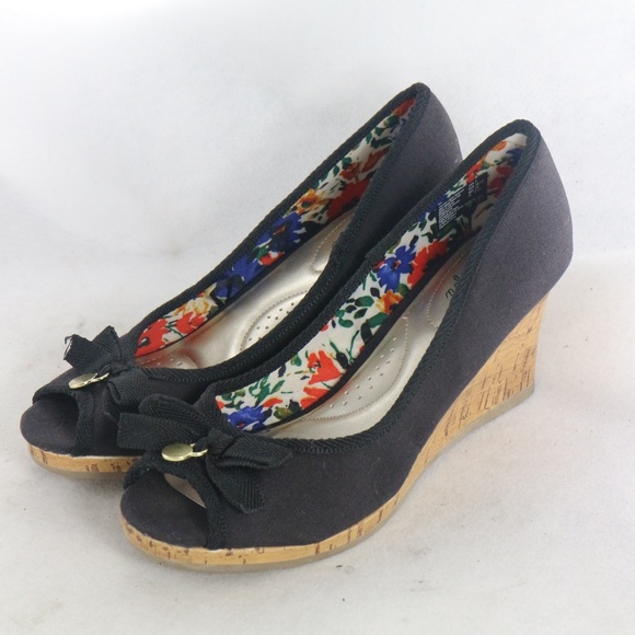 dexflex comfort Shoes - DEXFLEX Comfort Black Canvas Bow Peep Toe Wedges